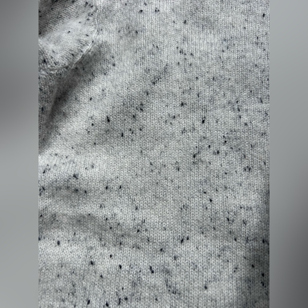 saks fifth avenue  cashmere Gray Speckled Women's Sweater - Picture 5 of 7